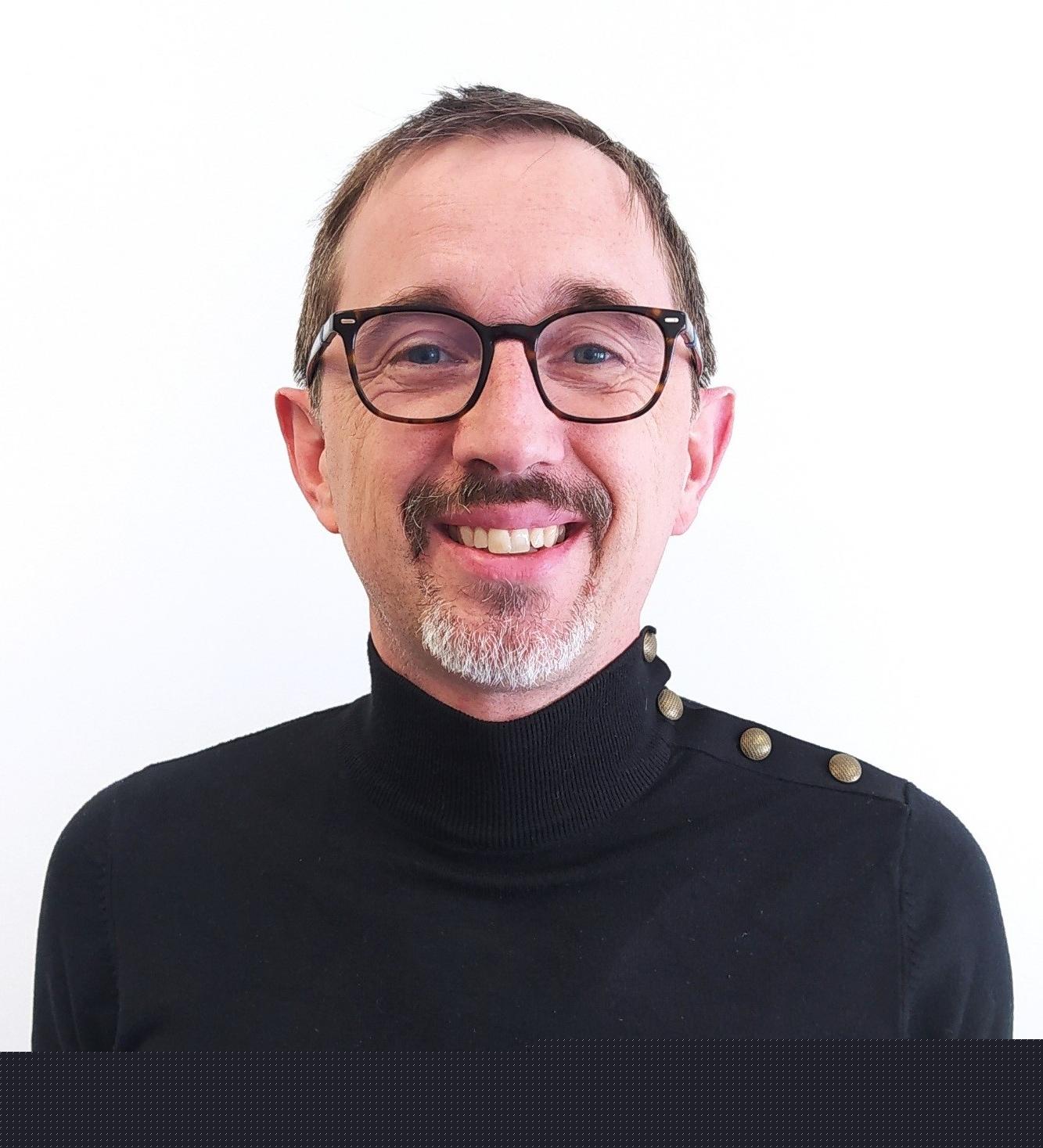 ???????Cyril VILLAT, charg de la stratgie, des projets, des 平台游戏注册领体验金 et des relations hospitalo-universitaires